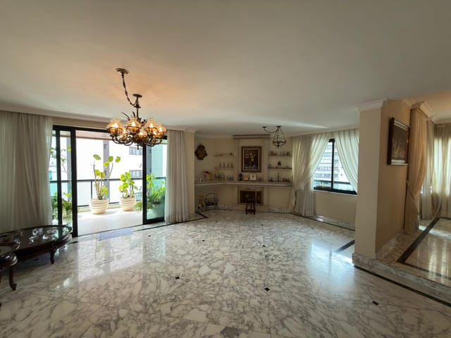 Apartamento com 300m² 4 quartos e 6 banheiros, à venda, no bairro Jardim Vila Mariana em São Paulo