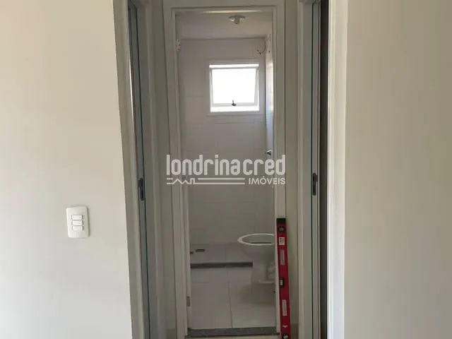 Apartamento com 76m² 2 quartos e 1 banheiro, à venda, no bairro Colinas em Londrina