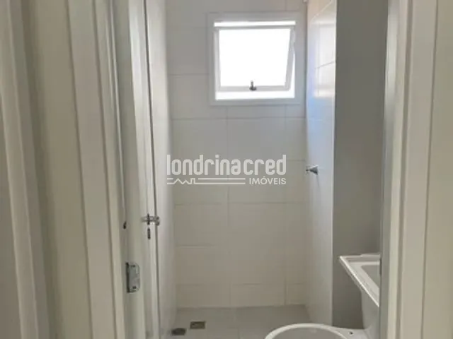 Apartamento com 76m² 2 quartos e 1 banheiro, à venda, no bairro Colinas em Londrina
