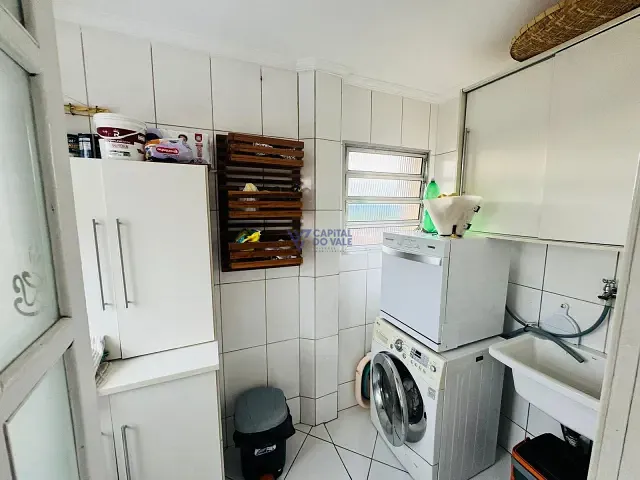 Apartamento 2 quartos e 1 banheiro, à venda, no bairro Jardim das Indústrias em São José dos Campos