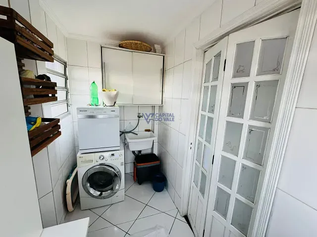 Apartamento 2 quartos e 1 banheiro, à venda, no bairro Jardim das Indústrias em São José dos Campos