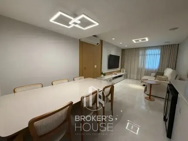 Apartamento 3 quartos e 2 banheiros, à venda, no bairro Praia do Canto em Vitória