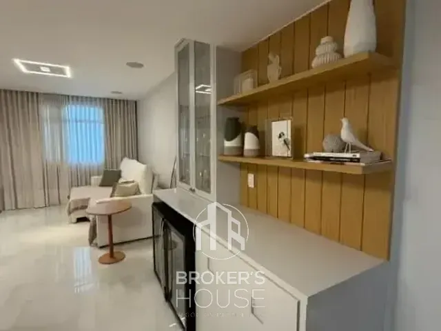 Apartamento 3 quartos e 2 banheiros, à venda, no bairro Praia do Canto em Vitória
