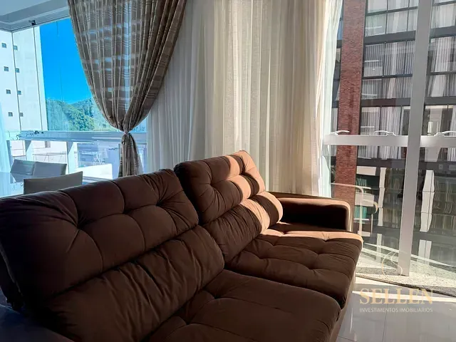 Apartamento com 161m² 3 quartos e 4 banheiros, à venda, no bairro Centro em Balneário Camboriú