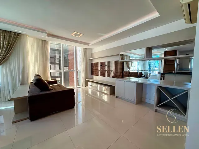Apartamento com 161m² 3 quartos e 4 banheiros, à venda, no bairro Centro em Balneário Camboriú