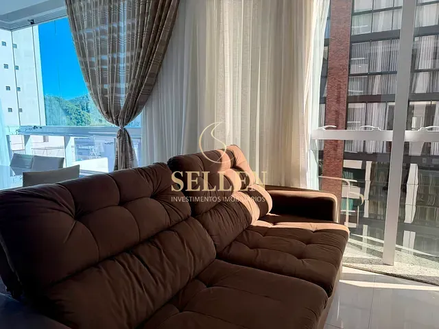 Apartamento com 161m² 3 quartos e 4 banheiros, à venda, no bairro Centro em Balneário Camboriú