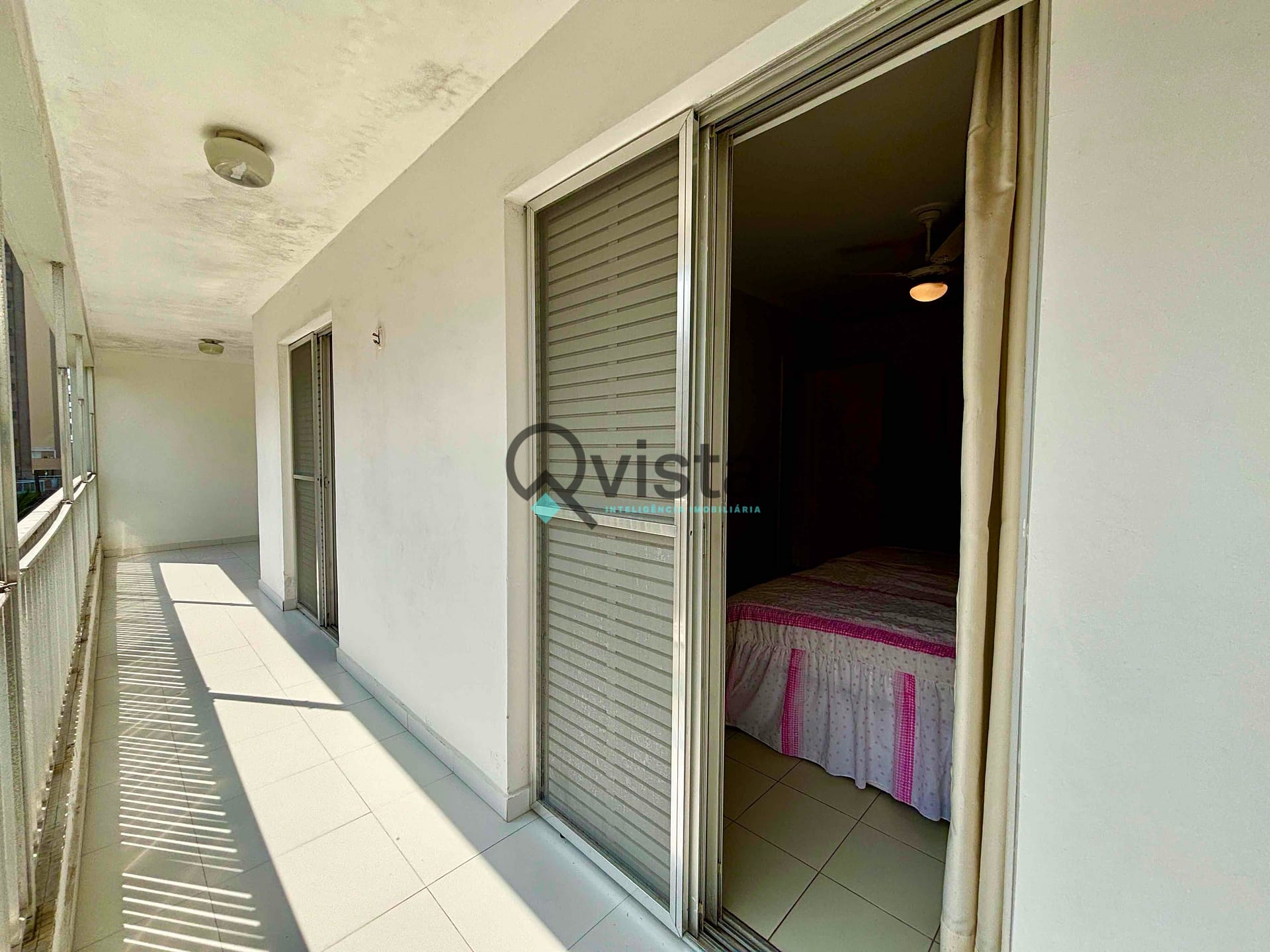 Apartamento à venda com 3 quartos, 100m² - Foto 3