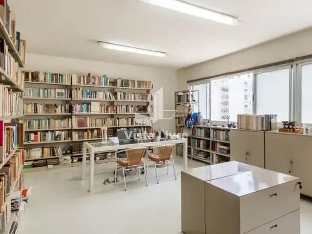 Cobertura / Penthouse com 300m² 3 quartos e 5 banheiros, à venda, no bairro Itaim Bibi em São Paulo