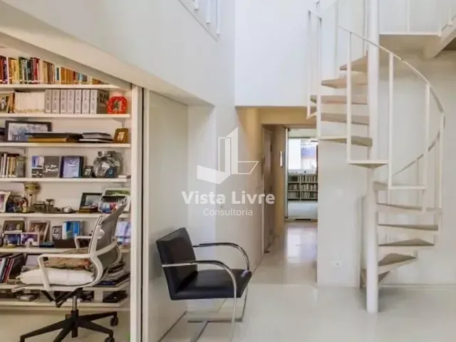 Cobertura / Penthouse com 300m² 3 quartos e 5 banheiros, à venda, no bairro Itaim Bibi em São Paulo