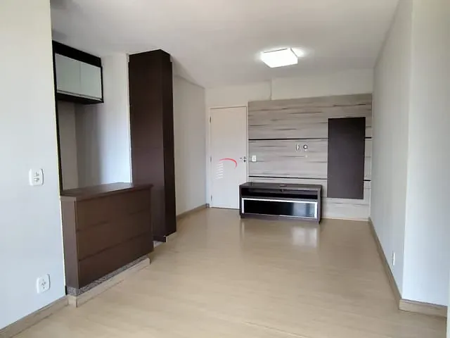 Apartamento com 80m² 3 quartos e 2 banheiros, para alugar, no bairro Aurora em Londrina
