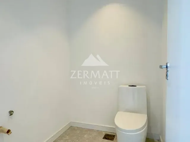 Casa com 488m² 3 quartos e 5 banheiros, à venda, no bairro Água Verde em Blumenau