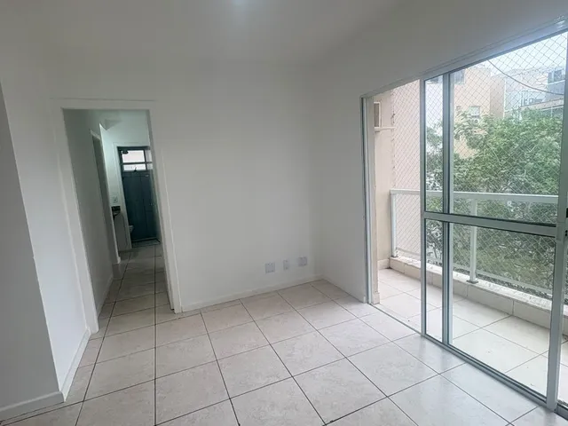 Apartamento 3 quartos e 2 banheiros, à venda, no bairro São Marcos em Macaé
