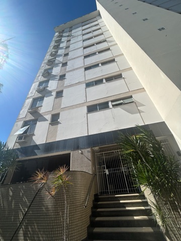 Apartamento com 250m² 3 quartos e 3 banheiros, à venda, no bairro Centro em Campos dos Goytacazes