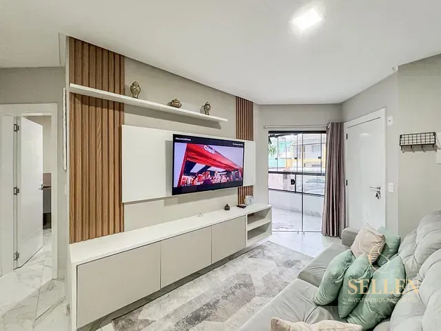 Apartamento com 78m² 2 quartos e 2 banheiros, à venda, no bairro Centro em Balneário Camboriú