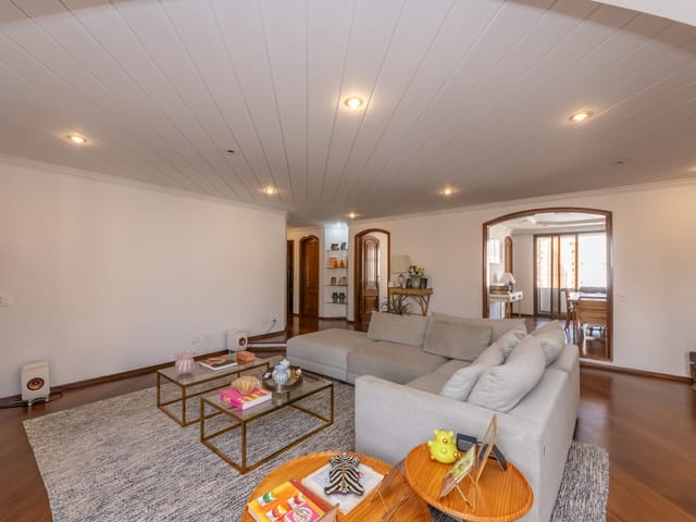 Apartamento com 252m² 4 quartos e 5 banheiros, à venda, no bairro Campo Belo em São Paulo