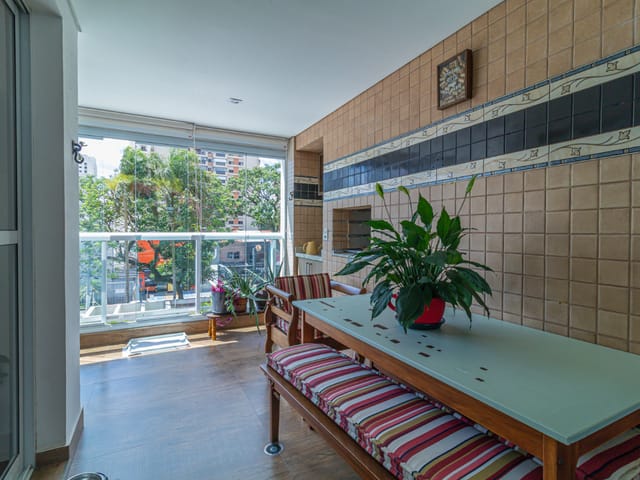 Apartamento com 245m² 3 quartos e 5 banheiros, à venda, no bairro Vila Hamburguesa em São Paulo
