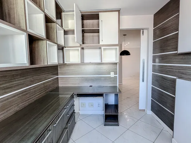 Apartamento 3 quartos e 2 banheiros, à venda, no bairro Imbetiba em Macaé