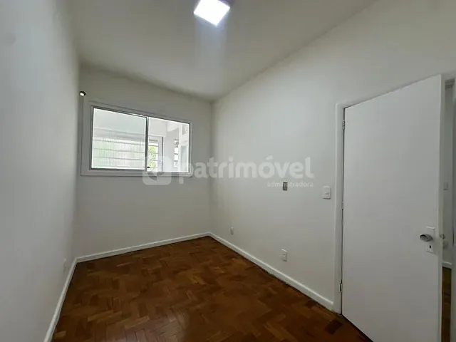 Apartamento 1 quarto e 1 banheiro, à venda, no bairro Leme em Rio de Janeiro