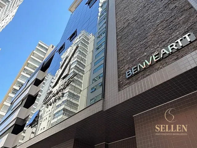 Apartamento com 294m² 4 quartos e 5 banheiros, à venda, no bairro Centro em Balneário Camboriú