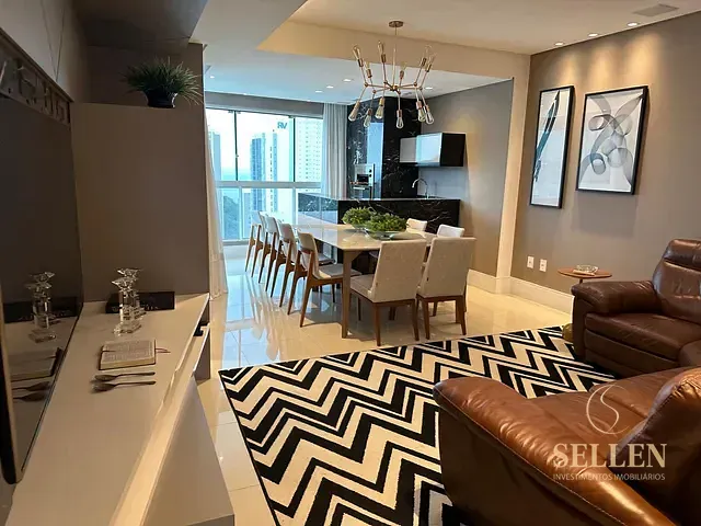 Apartamento com 271m² 3 quartos e 4 banheiros, à venda, no bairro Pioneiros em Balneário Camboriú