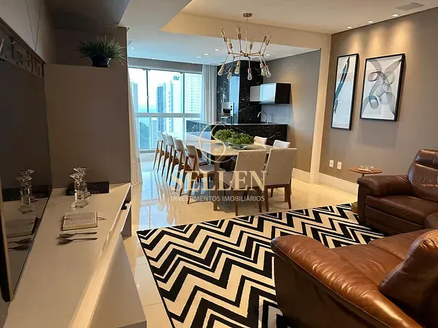 Apartamento com 271m² 3 quartos e 4 banheiros, à venda, no bairro Pioneiros em Balneário Camboriú