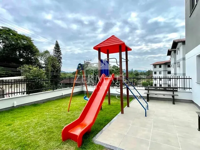 Apartamento 2 quartos e 1 banheiro, para alugar, no bairro Água Verde em Blumenau
