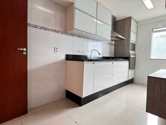 Apartamento 3 quartos e 3 banheiros, para alugar, no bairro Glória em Macaé