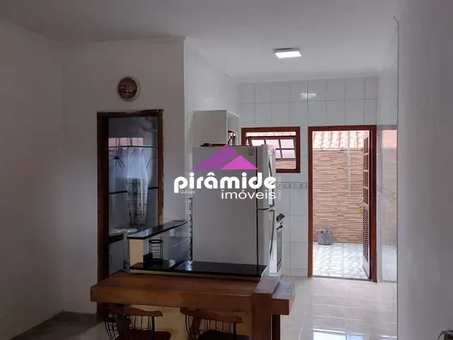 Apartamento 1 quarto e 1 banheiro, à venda, no bairro Martim de Sá em Caraguatatuba