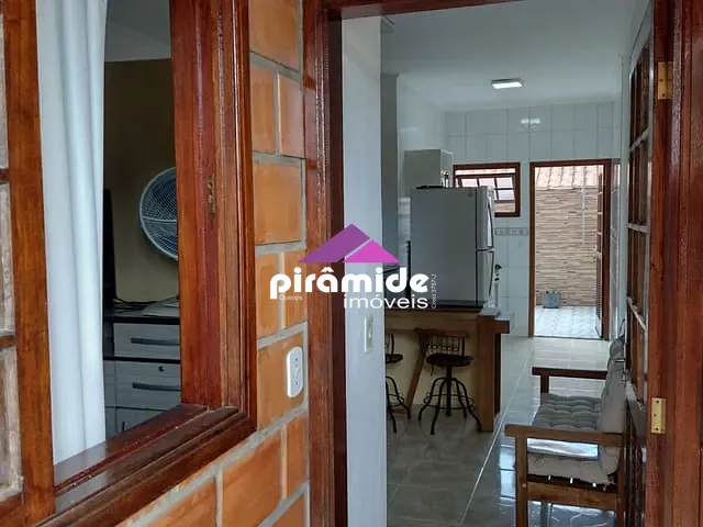 Apartamento 1 quarto e 1 banheiro, à venda, no bairro Martim de Sá em Caraguatatuba