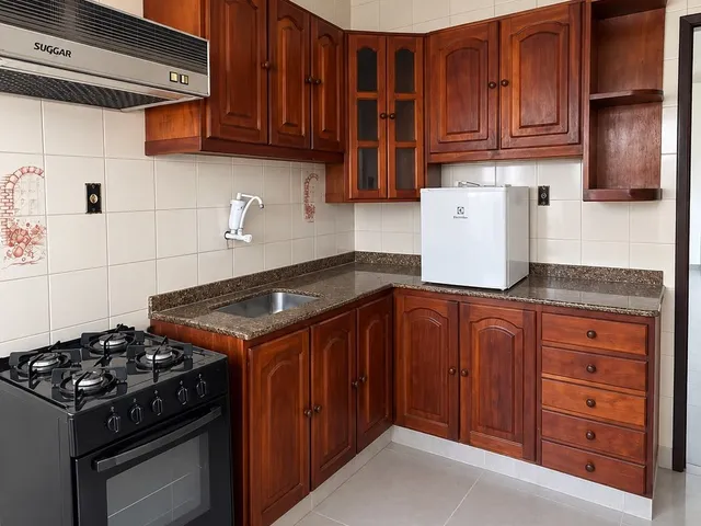 Apartamento 2 quartos e 2 banheiros, para alugar, no bairro Centro em Macaé