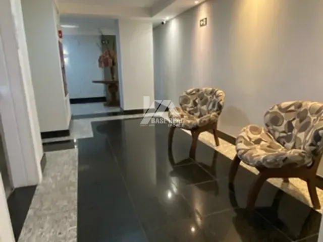 Apartamento 2 quartos e 1 banheiro, à venda, no bairro Centro em Ponta Grossa