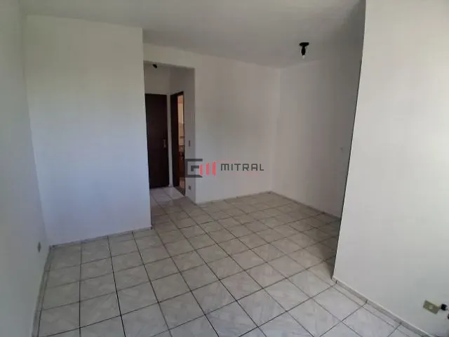 Apartamento 3 quartos e 1 banheiro, à venda, no bairro Cláudia em Londrina