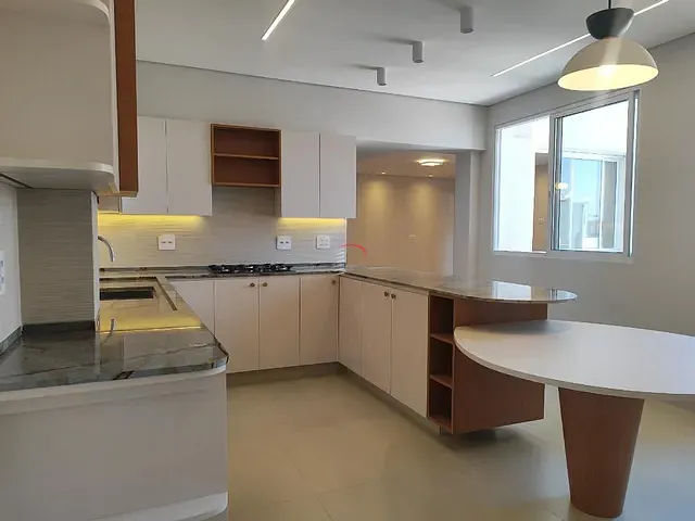 Apartamento com 212m² 3 quartos e 3 banheiros, à venda, no bairro Centro em Londrina