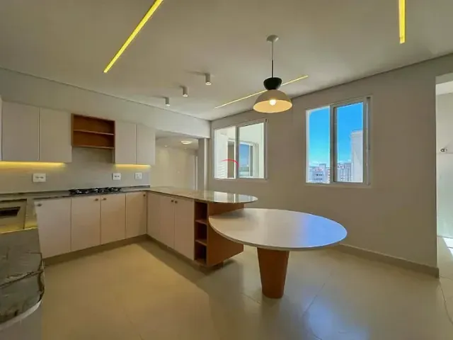 Apartamento com 212m² 3 quartos e 3 banheiros, à venda, no bairro Centro em Londrina