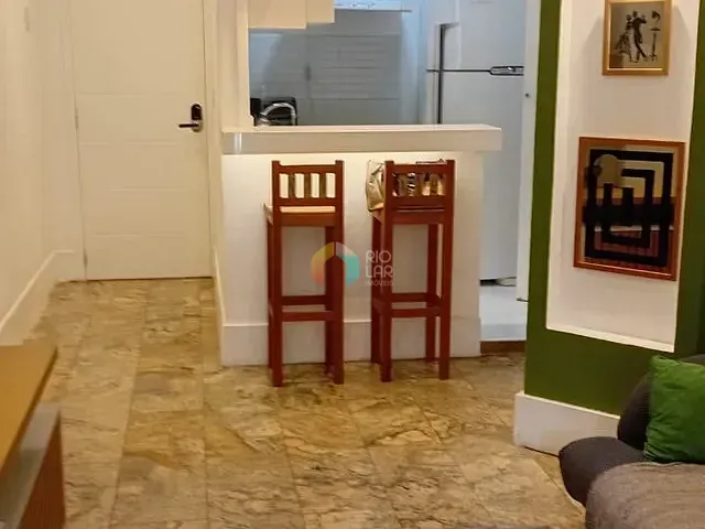 Apartamento com 45m² 1 quarto e 1 banheiro, à venda, no bairro Copacabana em Rio de Janeiro