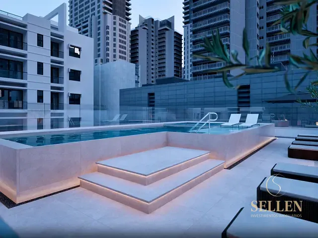 Apartamento com 305m² 4 quartos e 6 banheiros, à venda, no bairro Centro em Balneário Camboriú