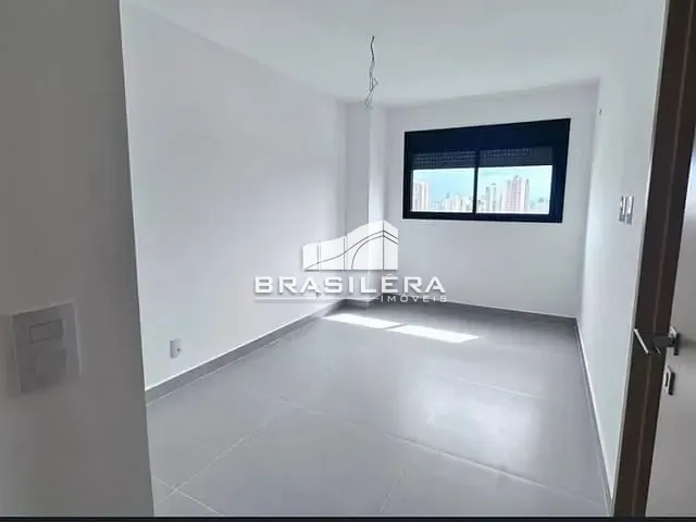 Apartamento com 199m² 3 quartos e 5 banheiros, à venda, no bairro Serrinha em Goiânia