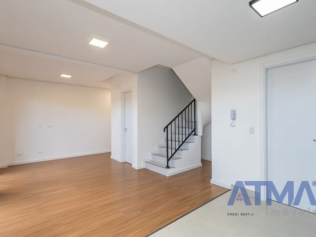 Apartamento 3 quartos e 2 banheiros, para alugar, no bairro Santa Felicidade em Curitiba