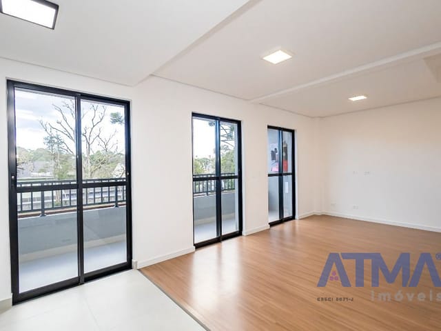Apartamento 3 quartos e 2 banheiros, para alugar, no bairro Santa Felicidade em Curitiba