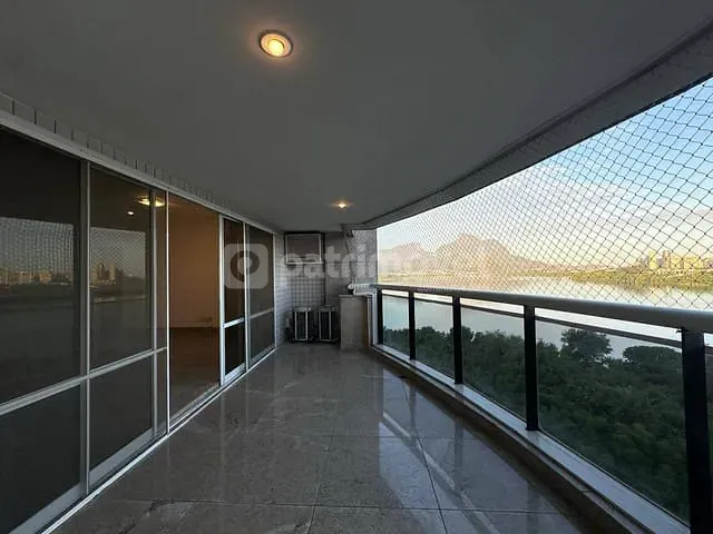 Apartamento com 181m² 4 quartos e 5 banheiros, para alugar, no bairro Barra da Tijuca em Rio de Janeiro