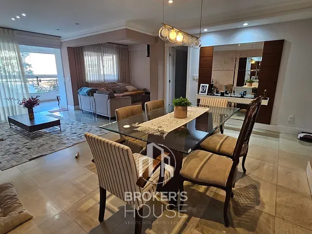 Apartamento com 173m² 4 quartos e 3 banheiros, à venda, no bairro Praia do Canto em Vitória