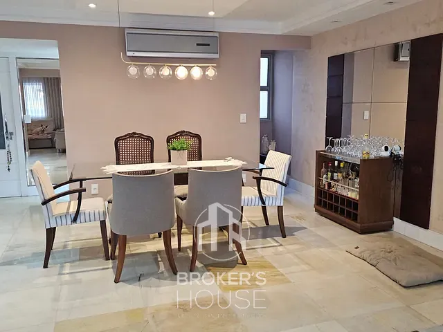 Apartamento com 173m² 4 quartos e 3 banheiros, à venda, no bairro Praia do Canto em Vitória