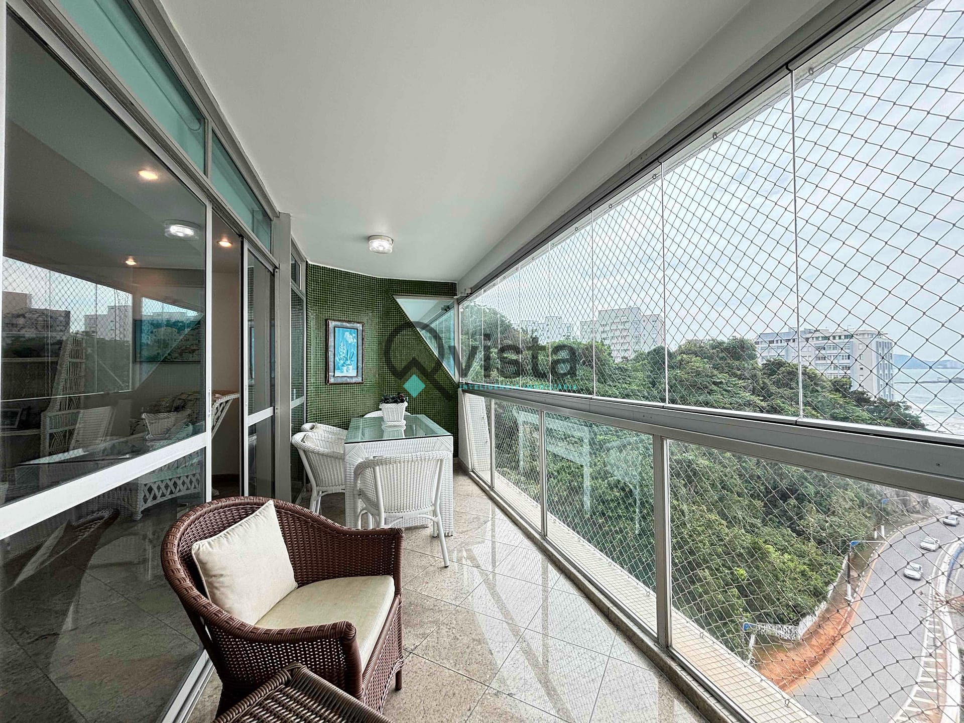Apartamento à venda com 3 quartos, 145m² - Foto 1