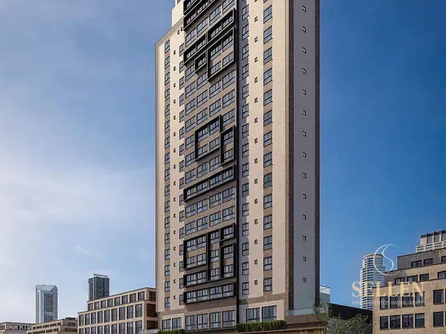 Apartamento com 490m² 4 quartos e 5 banheiros, à venda, no bairro Pioneiros em Balneário Camboriú
