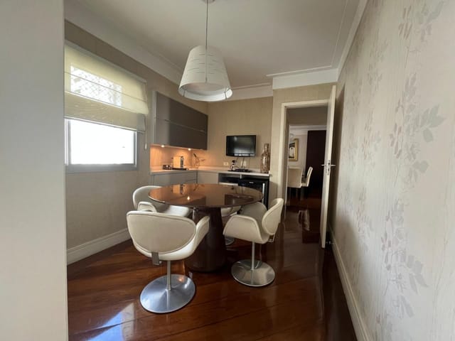 Apartamento com 265m² 3 quartos e 5 banheiros, à venda, no bairro Moema em São Paulo