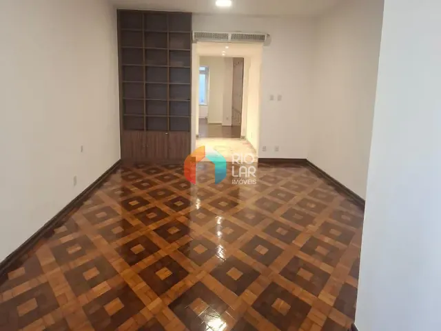 Apartamento com 200m² 3 quartos e 3 banheiros, à venda, no bairro Copacabana em Rio de Janeiro