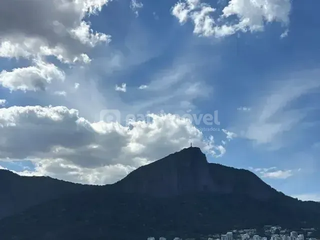 Apartamento 2 quartos e 3 banheiros, para alugar, no bairro Lagoa em Rio de Janeiro