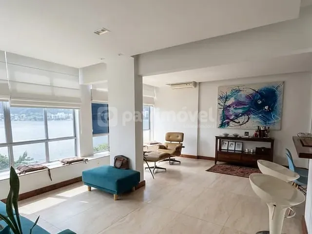Apartamento 2 quartos e 3 banheiros, para alugar, no bairro Lagoa em Rio de Janeiro