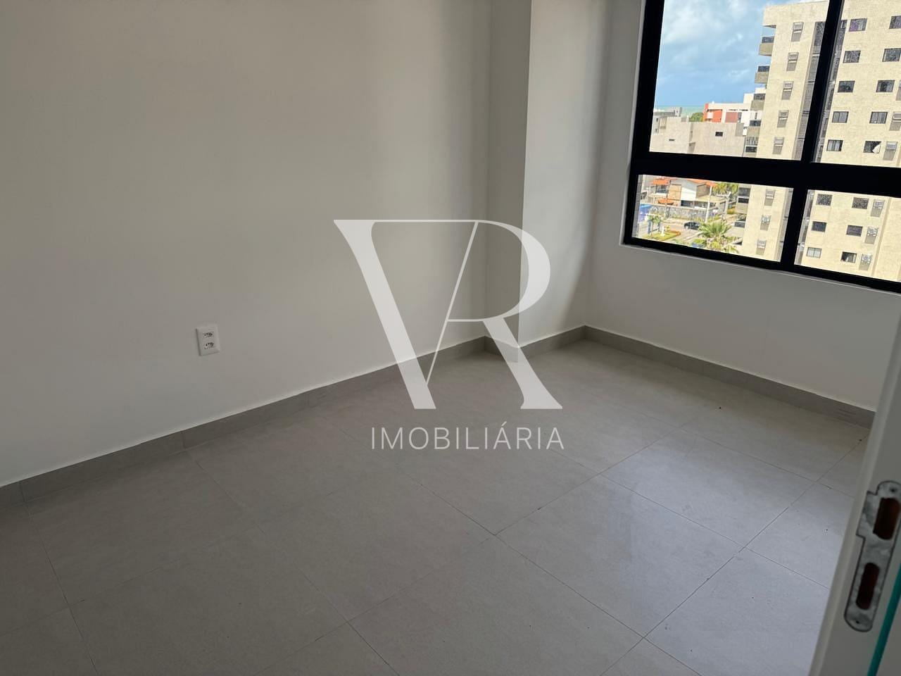Apartamento à venda com 2 quartos, 60m² - Foto 3