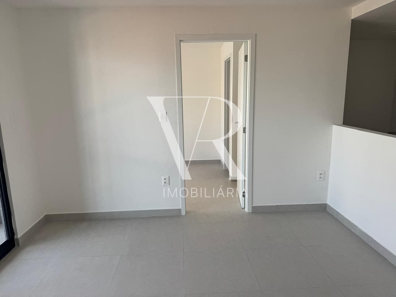 Apartamento à venda com 2 quartos, 60m² - Foto 4
